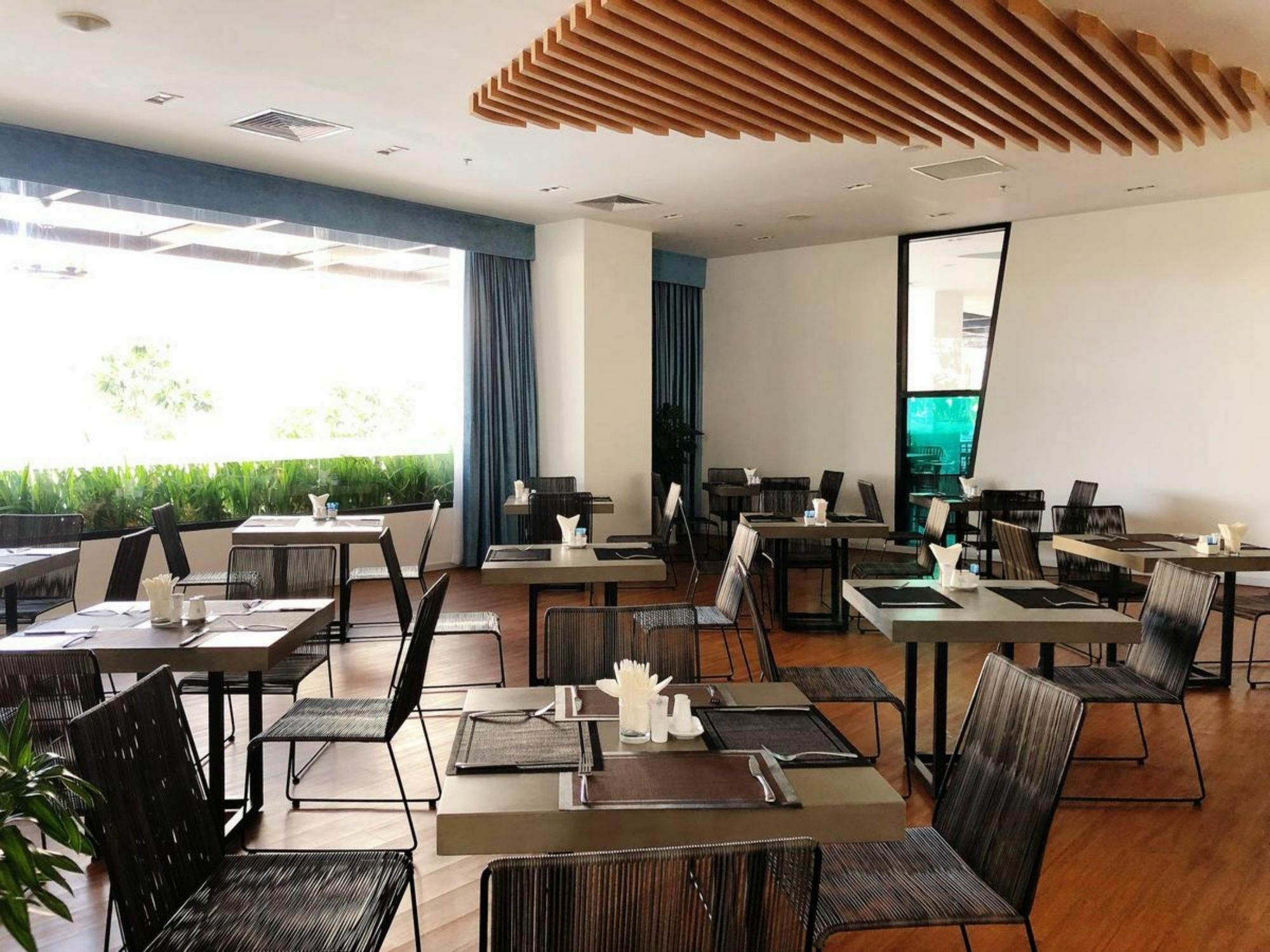 Parama Apartments Balcony Beachfront Nha Trang Exterior foto